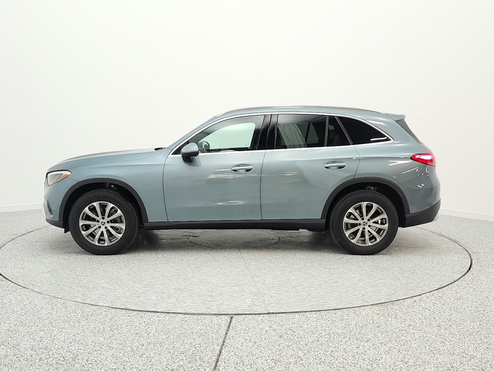 New 2026 Verde Silver Metallic Mercedes-Benz GLC 300 image 8