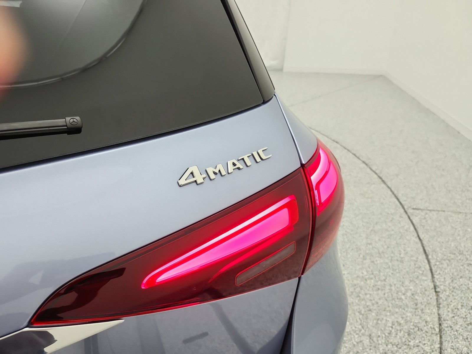 New 2026 MANUFAKTUR Cote d Azur Light Blue Metallic Mercedes-Benz GLE 450 image 17