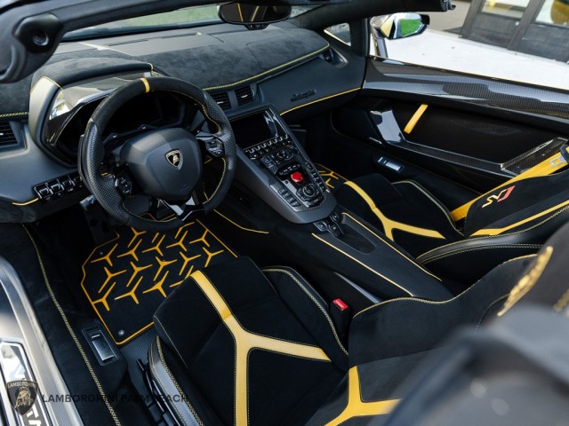 Lamborghini Aventador
