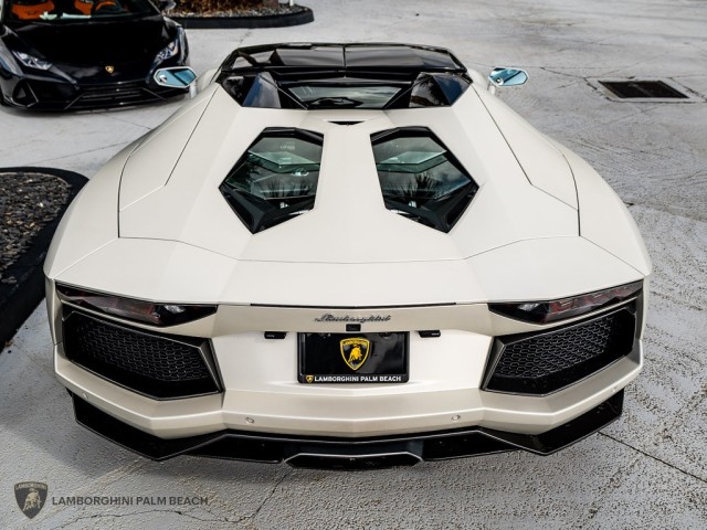 Lamborghini Aventador