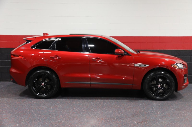 2017 Jaguar F-PACE 35t R-Sport AWD 4dr Suv in , 