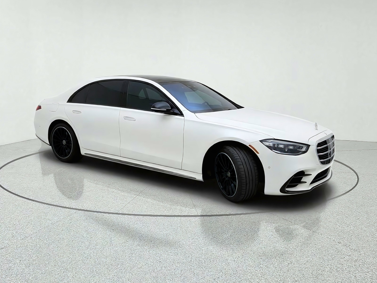 Used 2023 MANUFAKTUR Diamond White Mercedes-Benz S 500 image 5