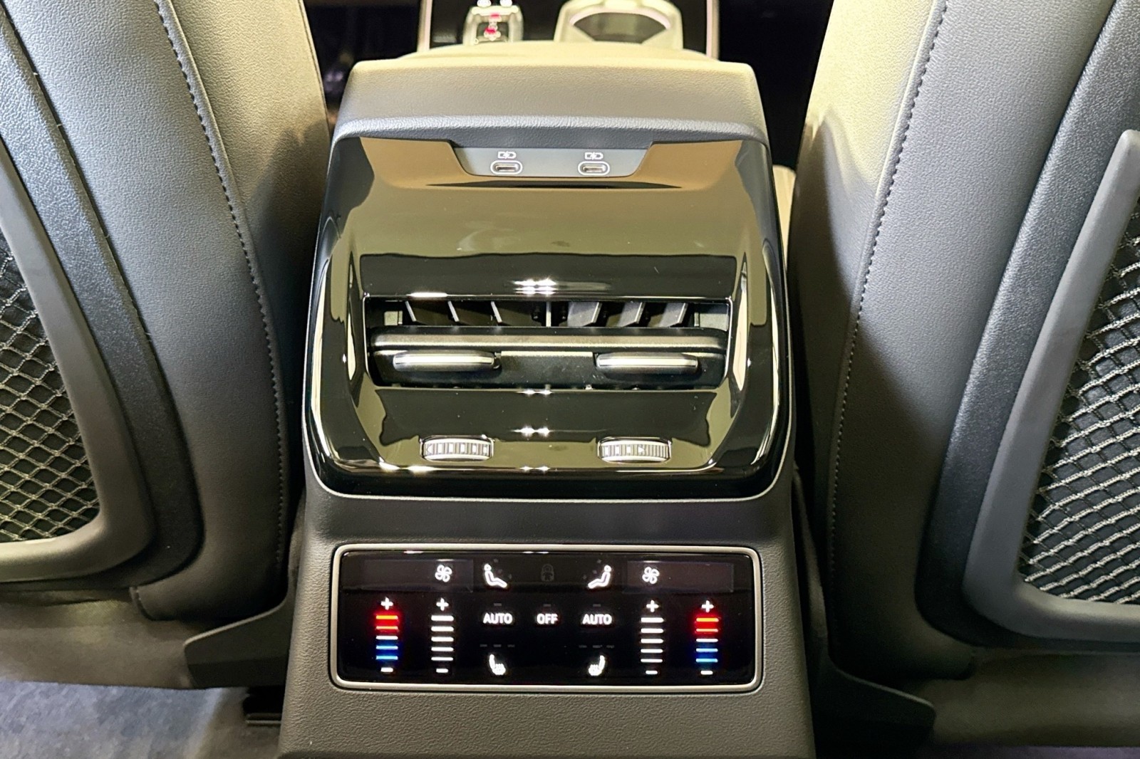 New 2026 MIDNIGHT GREEN Audi Prestige quattro image 21