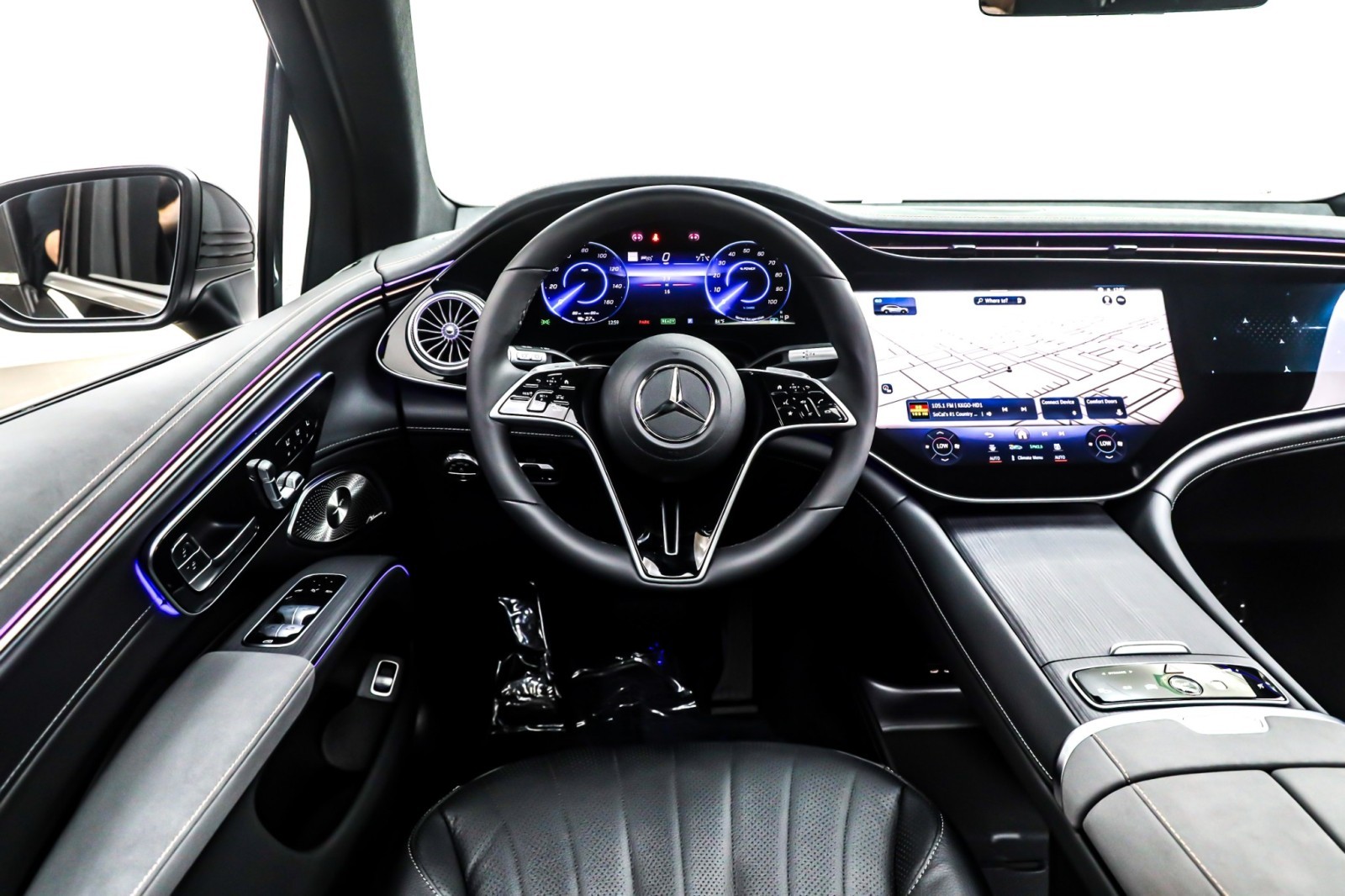 New 2026 Black Mercedes-Benz EQS 400 4MATIC® SUV image 6