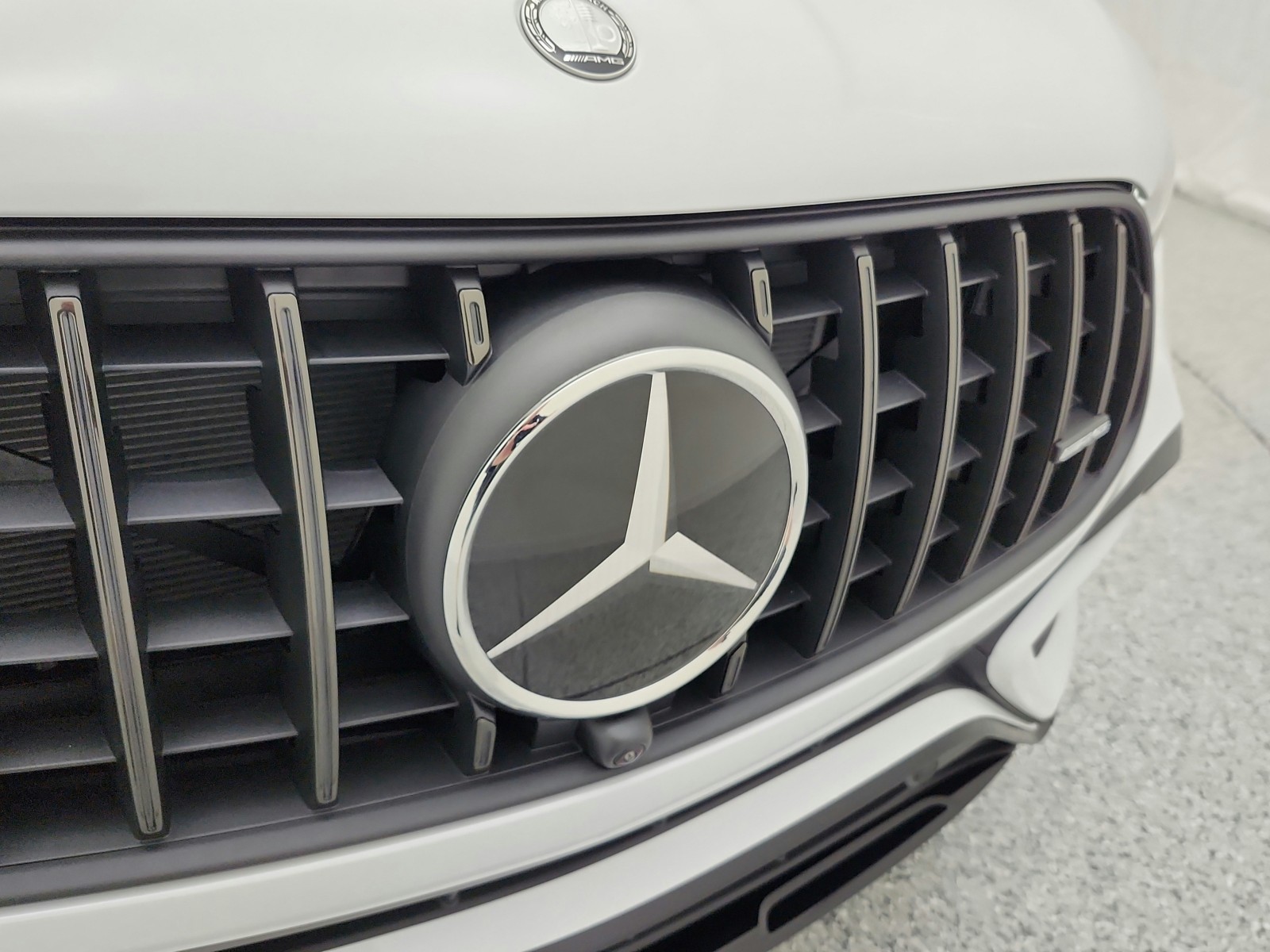 New 2026 MANUFAKTUR Moonlight White Metallic Mercedes-Benz AMG® GLC 43 image 14