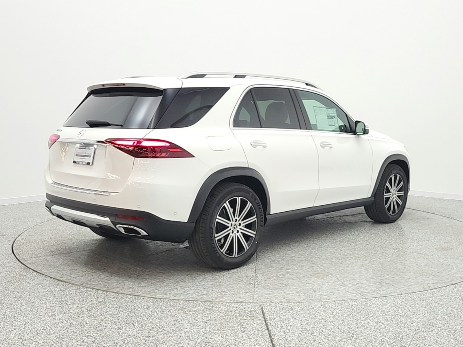 New 2026 Polar White Mercedes-Benz GLE 350 image 5