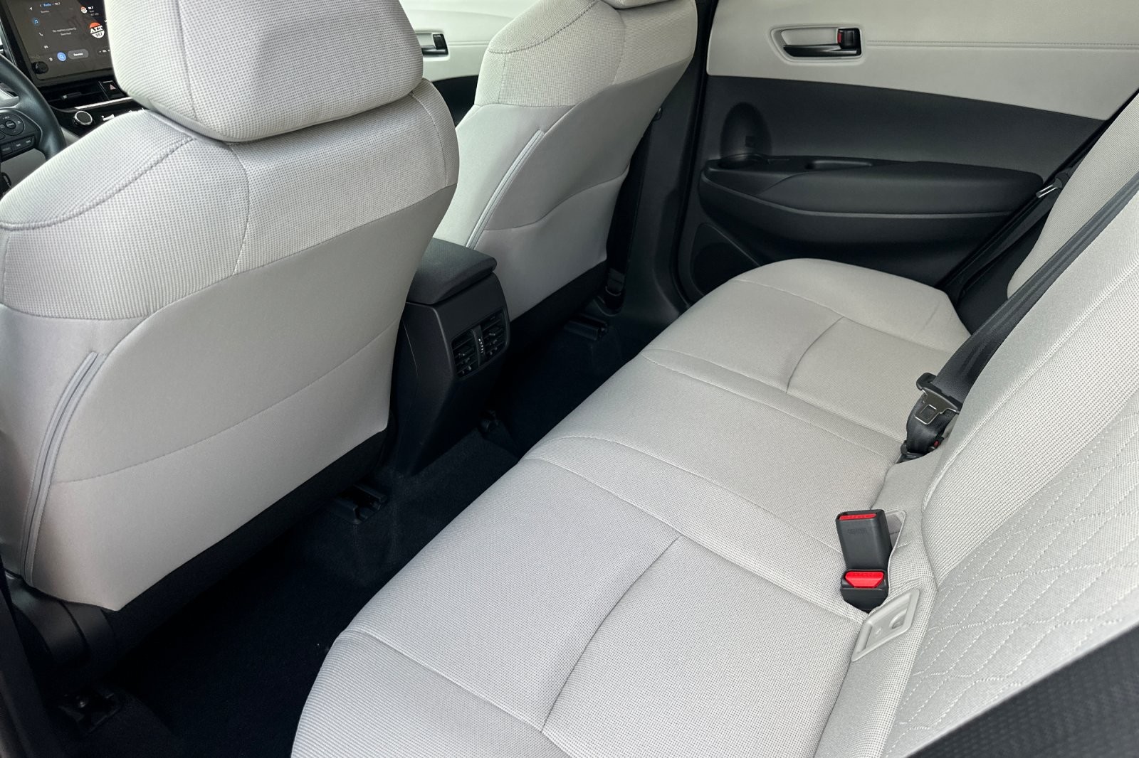 2026 Toyota Corolla Cross L photo 11