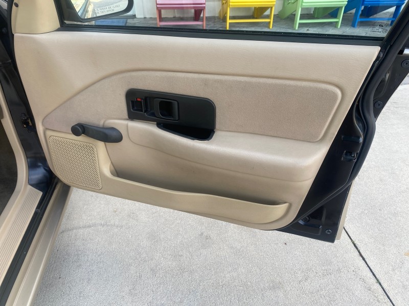 1995 Saturn SL LOW MILES 70,805 in ,