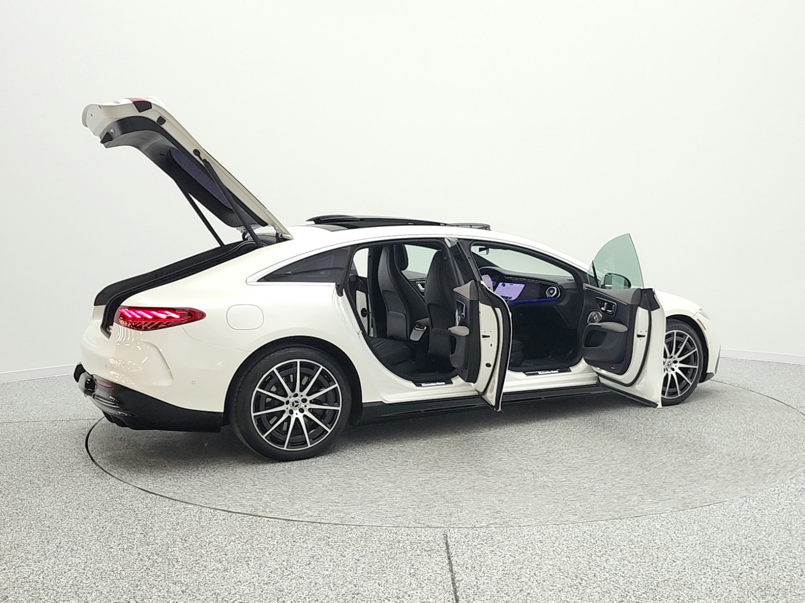 Certified Used 2023 MANUFAKTUR Diamond White Mercedes-Benz EQS 580 4MATIC® Sedan image 11