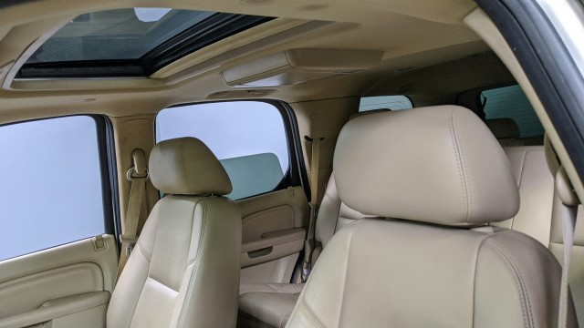 2012 Cadillac Escalade Luxury 28