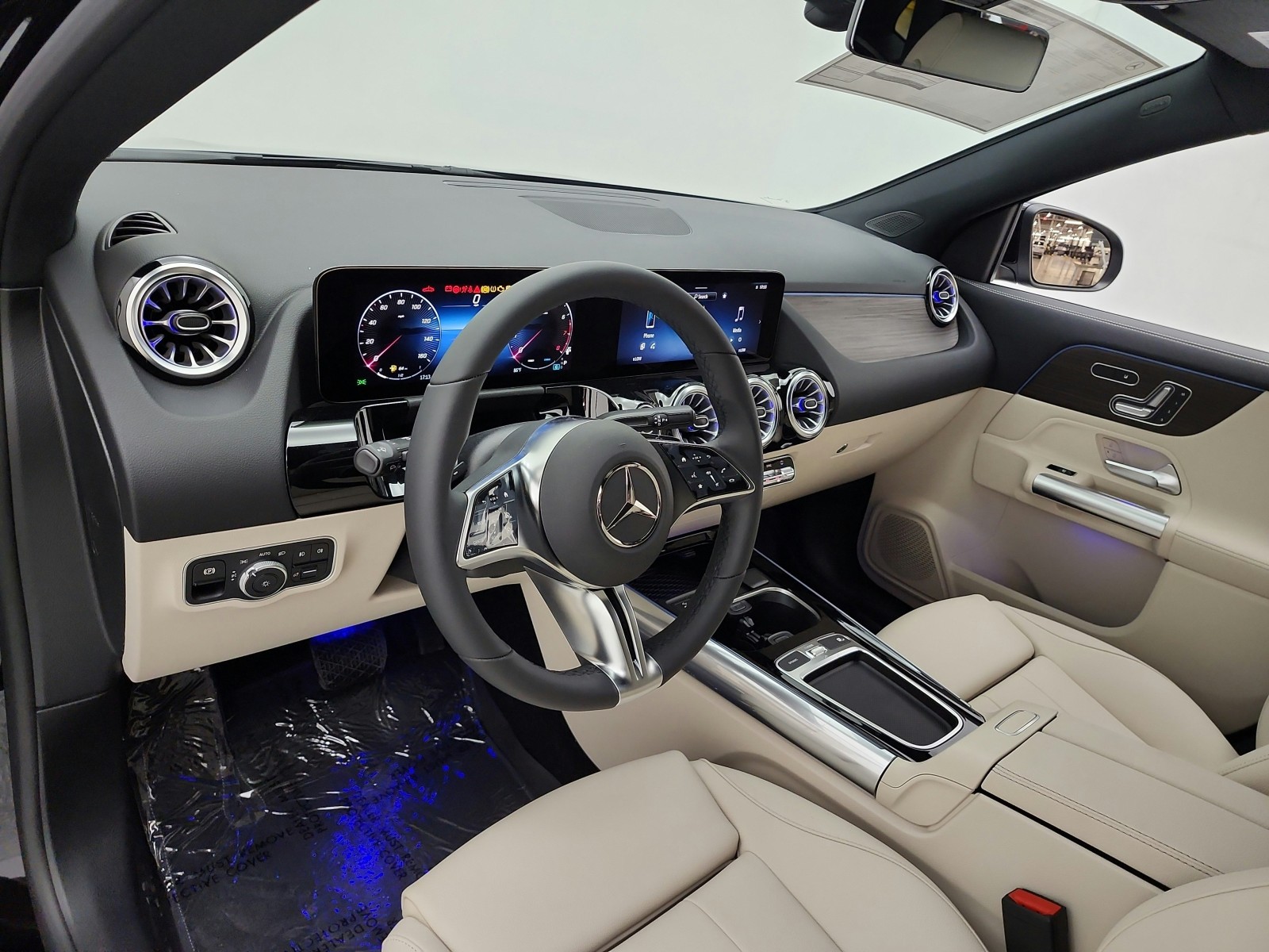 New 2026 Night Black Mercedes-Benz GLA 250 SUV image 9