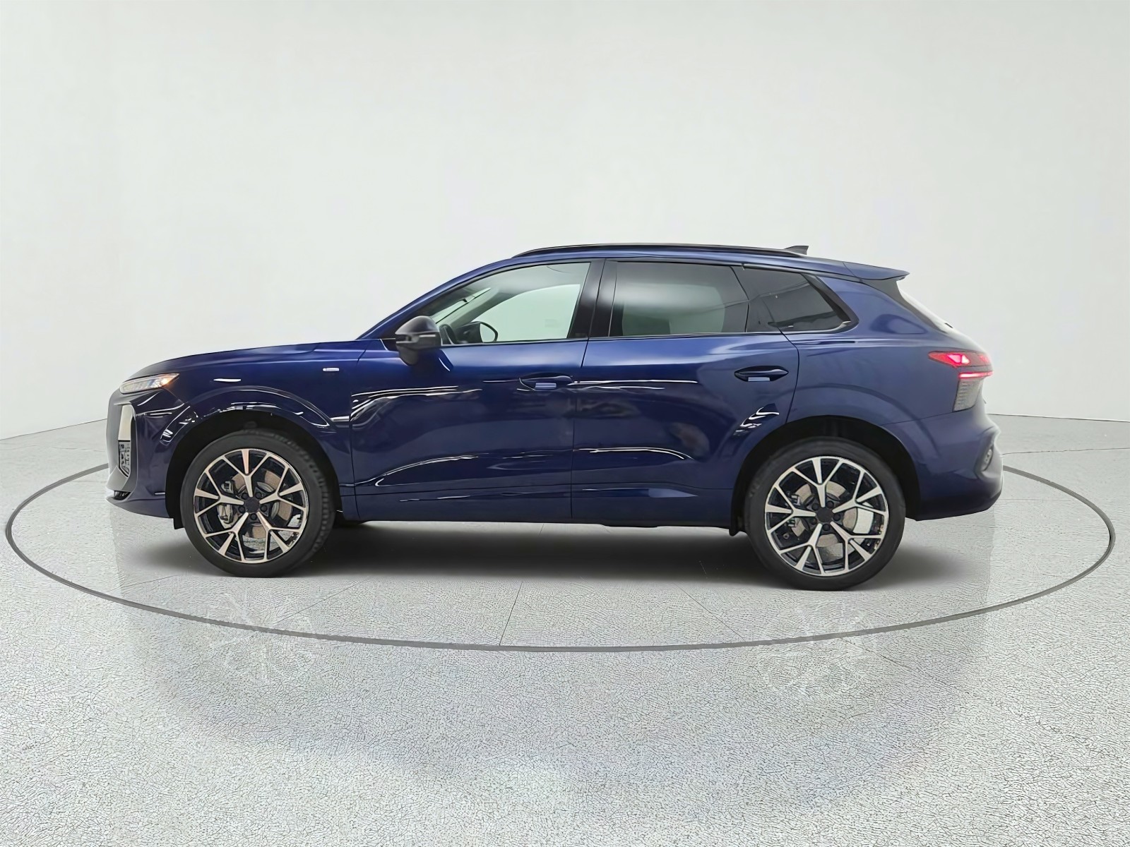 New 2026 Navarra Blue Metallic Audi S line quattro image 8