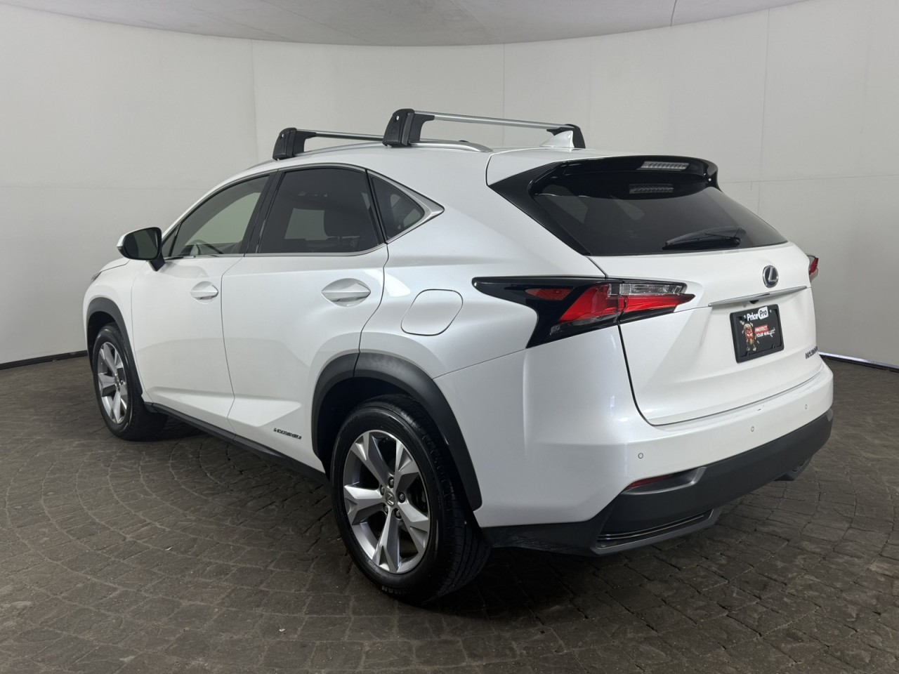 View vehicle photo 5