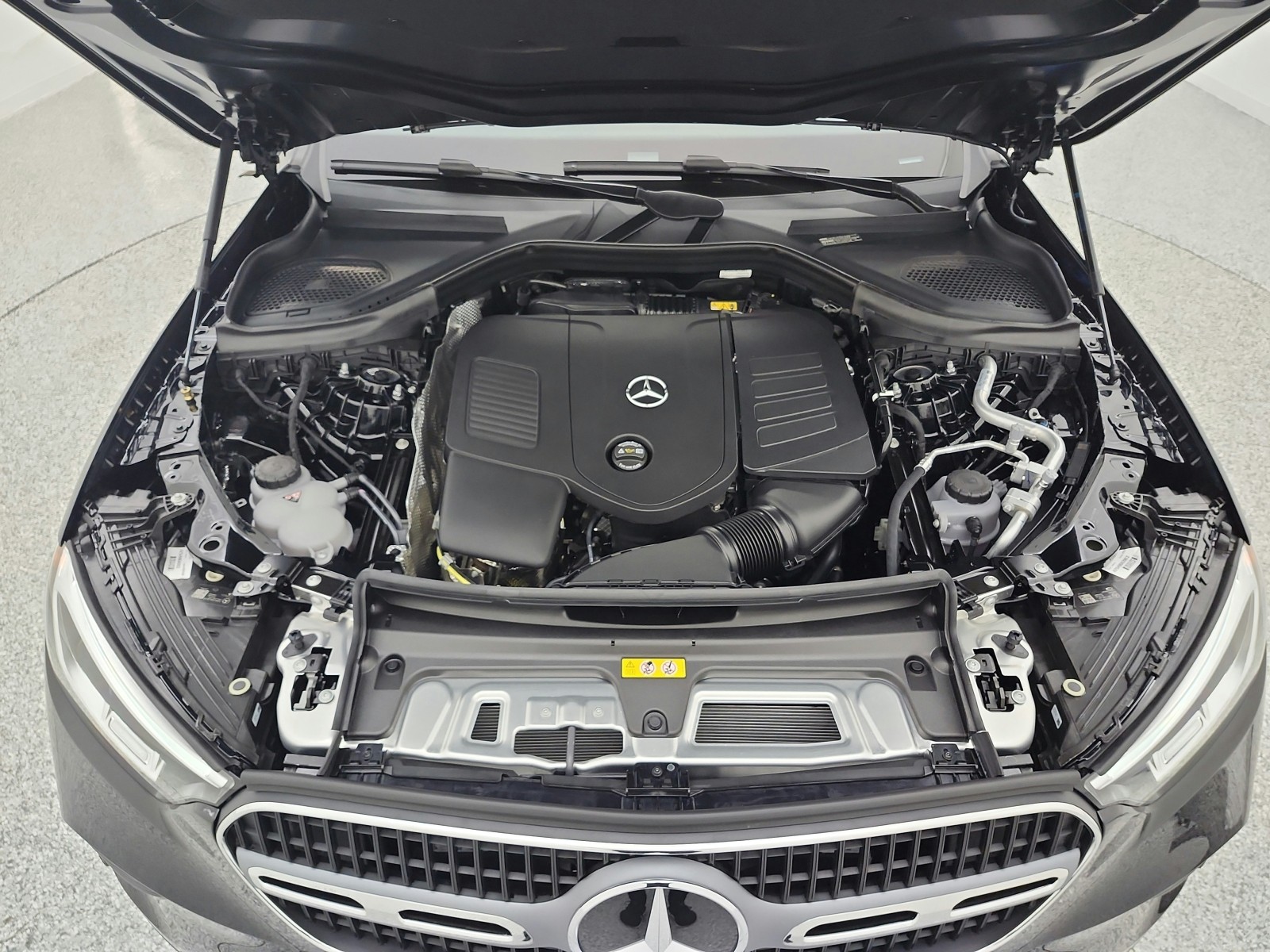 New 2026 Black Mercedes-Benz GLC 300 image 12