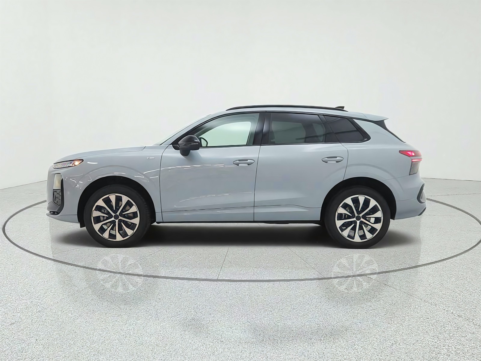 New 2026 Arrow Gray Pearl Effect Audi S line quattro image 8