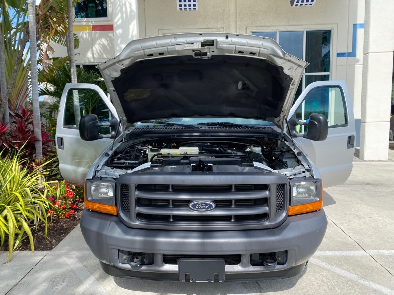 2001 Ford Super Duty F-350 DRW XL 1 OWNER LOW MILES 14,269 in , 
