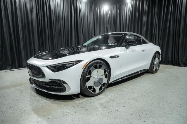 MANUFAKTUR Moonlight White Magno 2026 Mercedes-Benz SL-Class Mercedes-Maybach SL 680 Monogram Series 4MATIC Convertible All-Wheel Drive Automatic