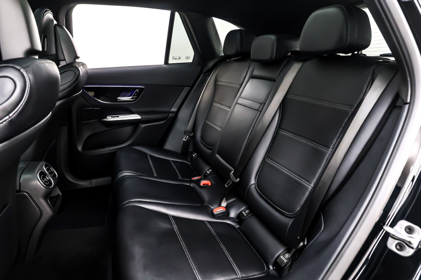 New 2026 Black Mercedes-Benz GLC 300 SUV image 7