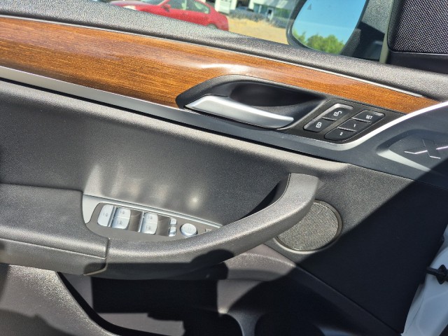 BMWX324