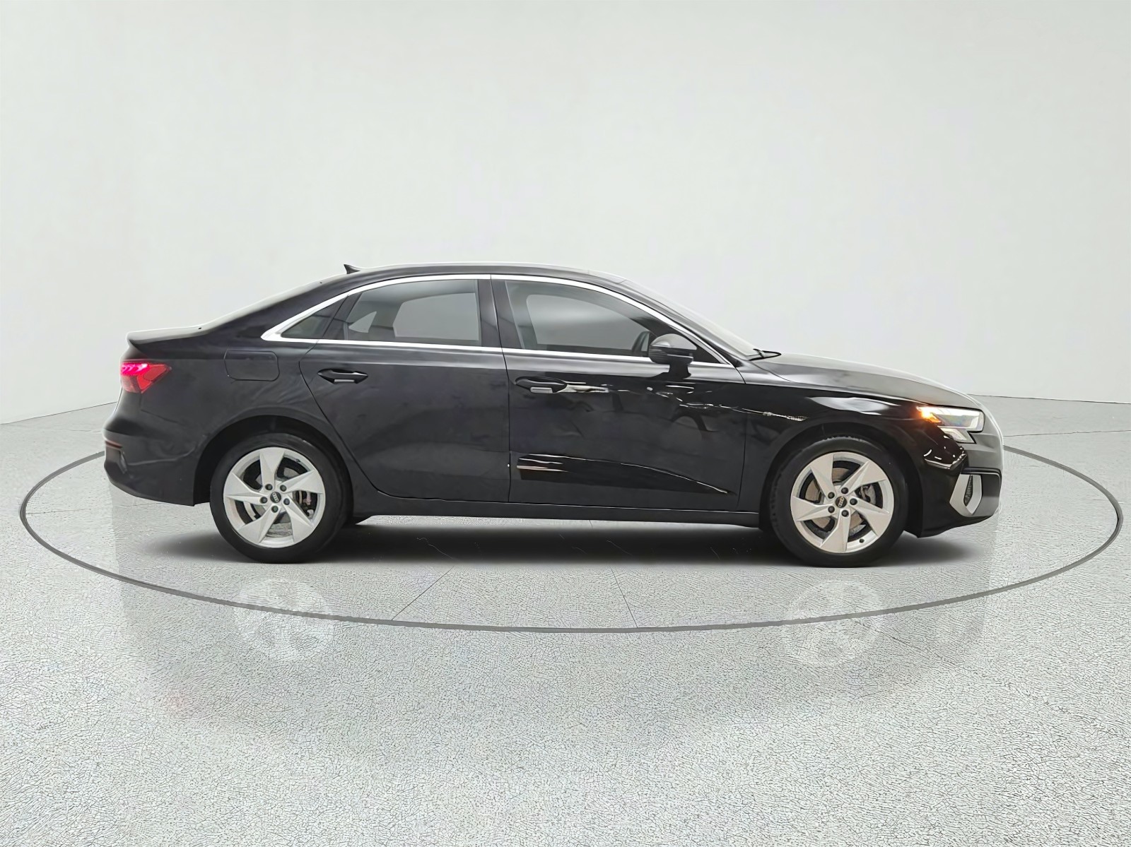 Used 2023 Mythos Black Metallic Audi Premium image 4