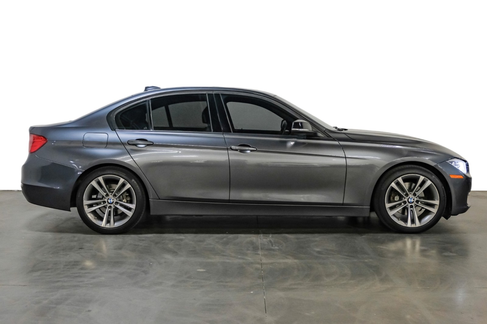 2014 BMW 3 Series 328i SportPkg PremiumPkg Navigation HIDLightingPkg 4