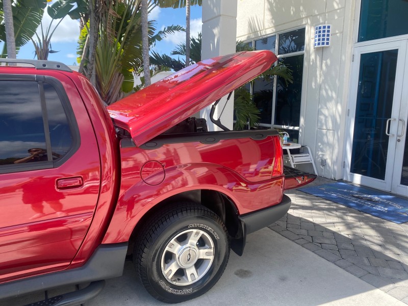 2003 Ford Explorer Sport Trac XLT LOW MILES 59,213 in , 