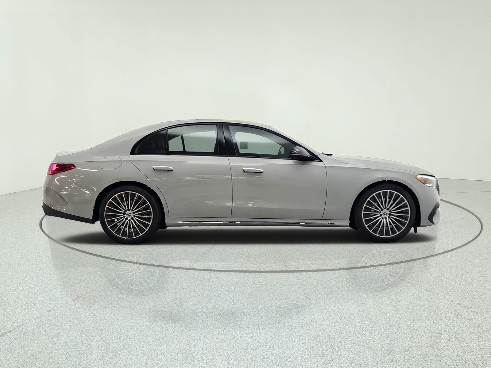 New 2026 MANUFAKTUR Alpine Grey Mercedes-Benz E 350 RWD Sedan image 4