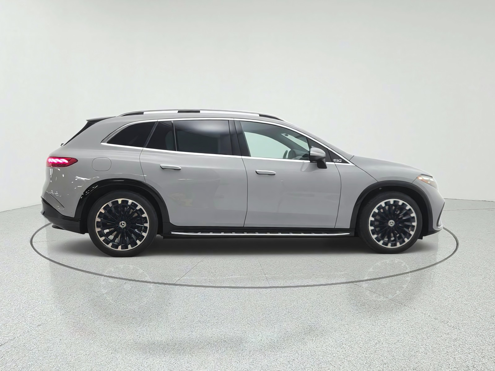New 2027 MANUFAKTUR Alpine Grey Mercedes-Benz EQS 400 4MATIC® SUV image 4