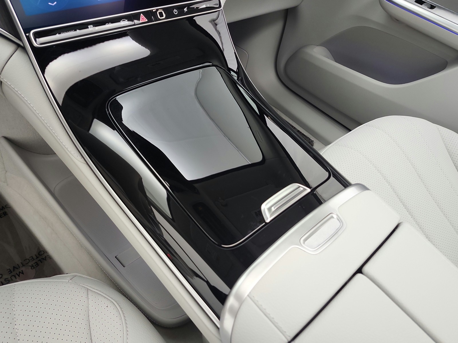 New 2026 Polar White Mercedes-Benz EQE 320+ image 10