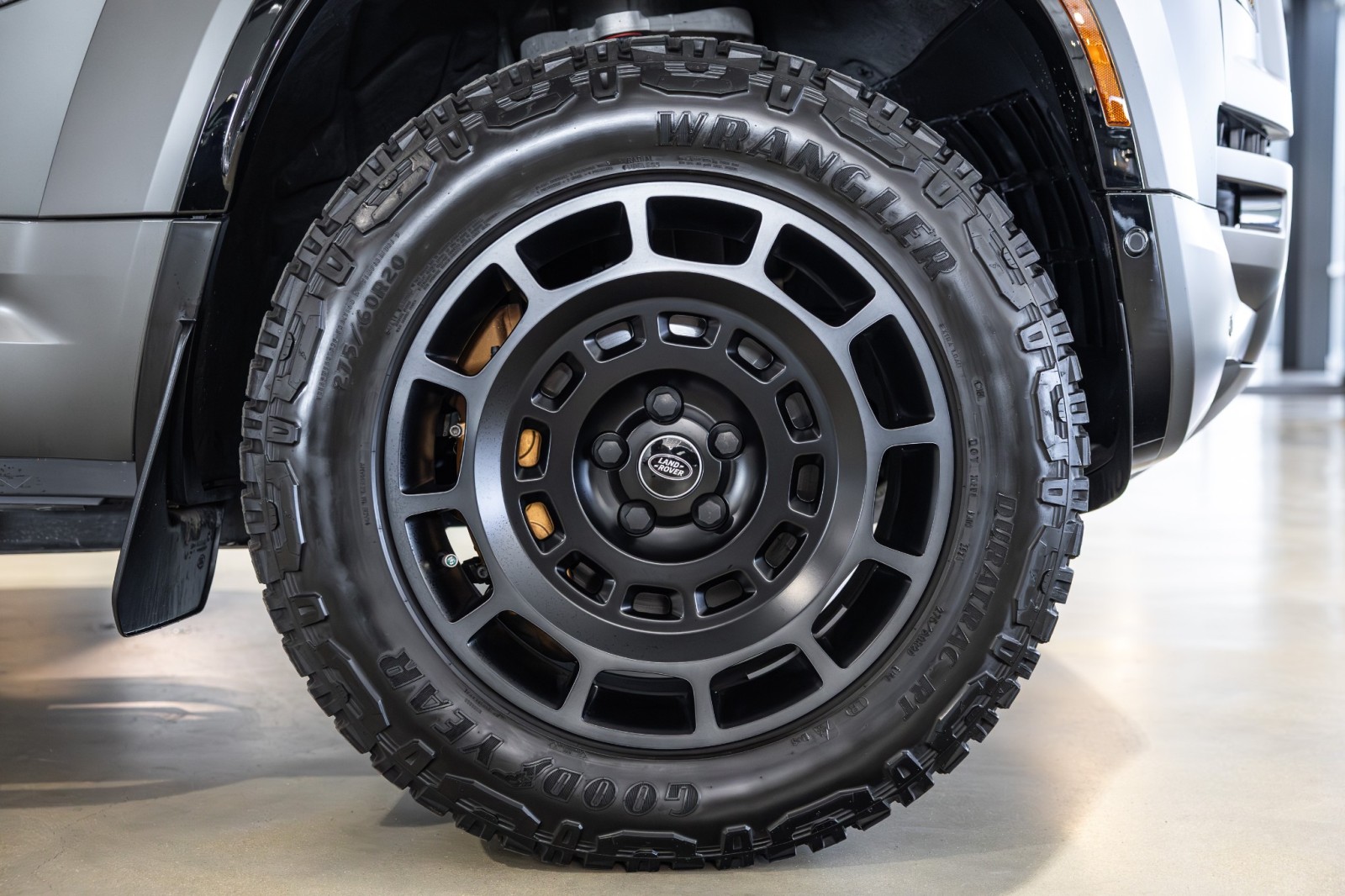 Used Car 2025 Land Rover Defender  Octa Edition One For Sale Under $160,000 In Boerne, Texas