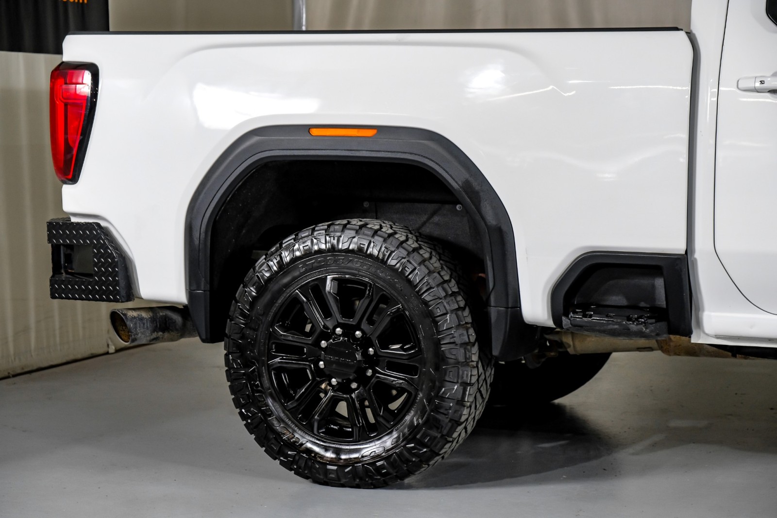 2020 GMC Sierra 2500HD AT4 6