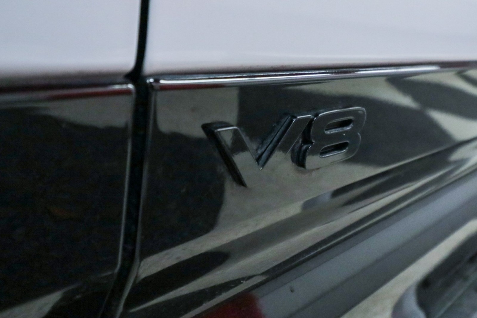 Used Car 2023 Land Rover Defender  V8 For Sale Under $80,000 In Austin, Texas