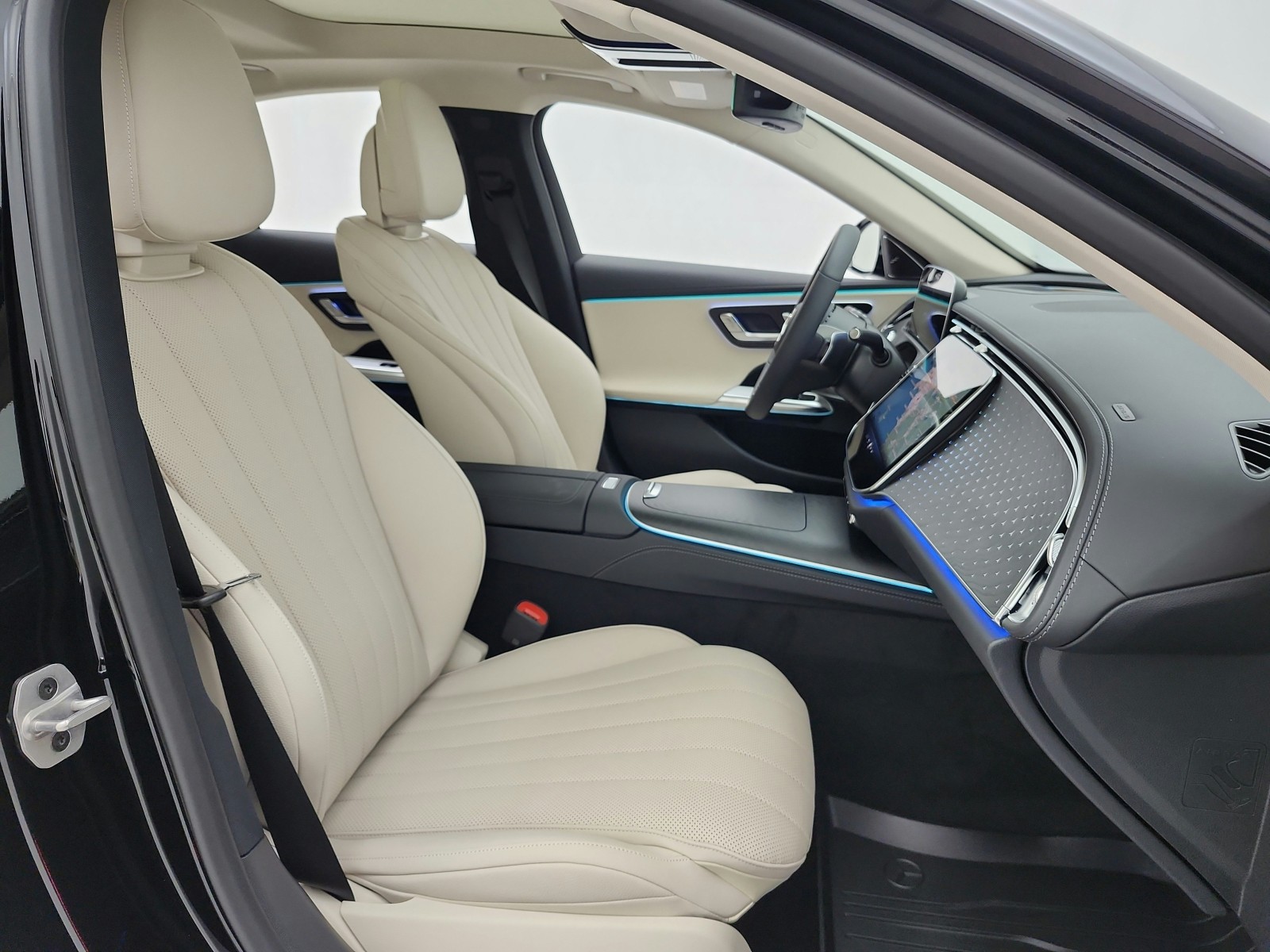 New 2026 Black Mercedes-Benz E 450 4MATIC® Sedan image 14