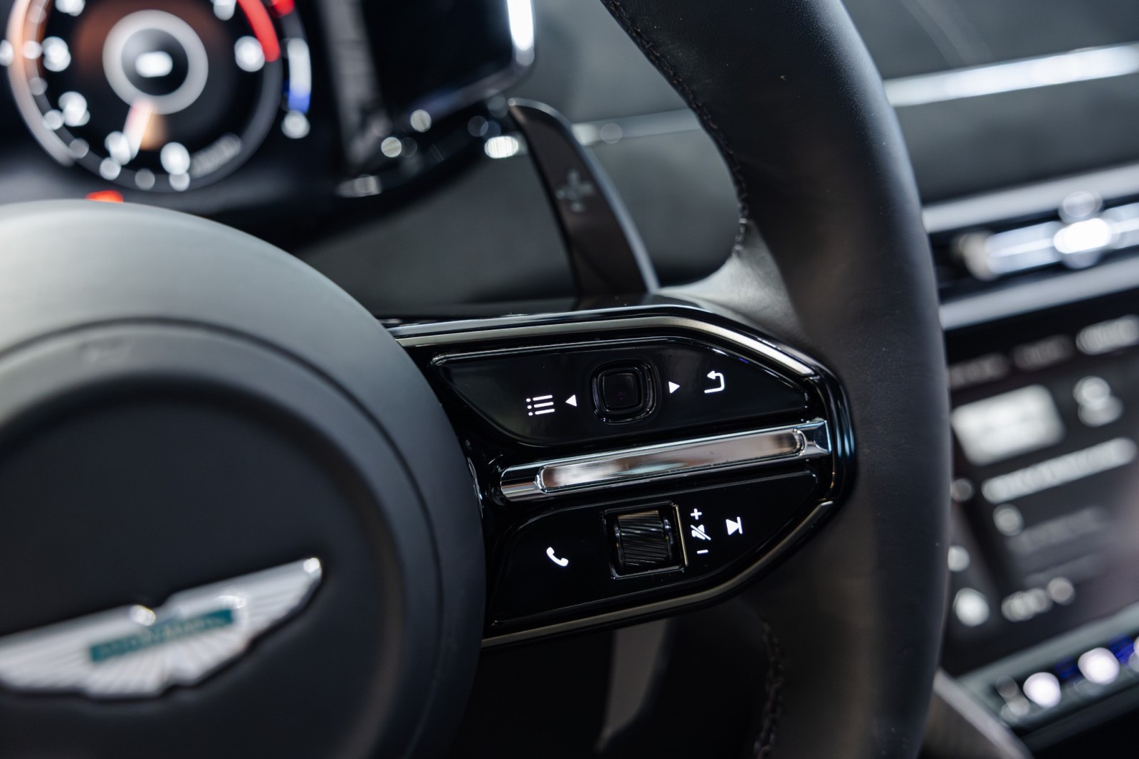 Used Car 2025 Aston Martin Vanquish  For Sale Under $420,000 In Boerne, Texas