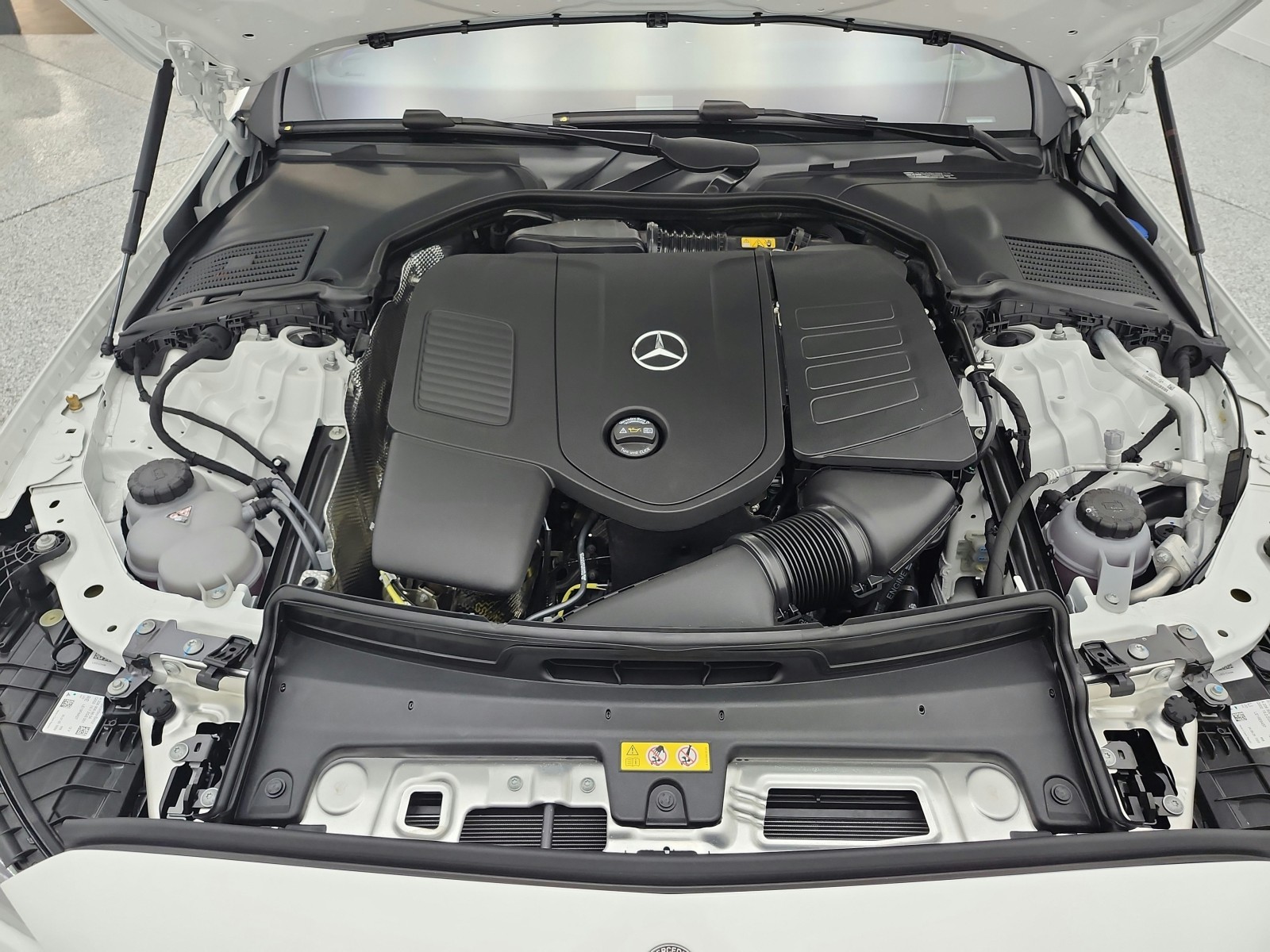 New 2026 Polar White Mercedes-Benz C 300 Sedan image 12