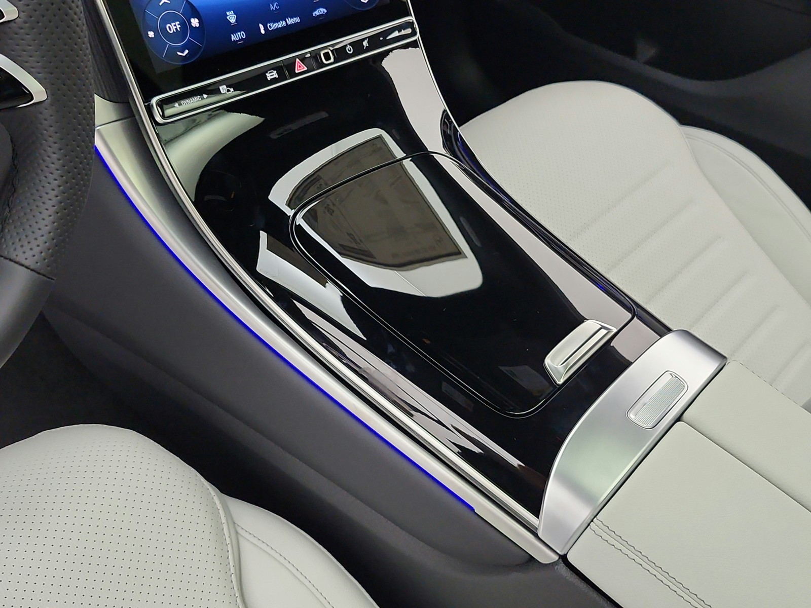 New 2026 MANUFAKTUR Alpine Grey Mercedes-Benz GLC 300 image 17