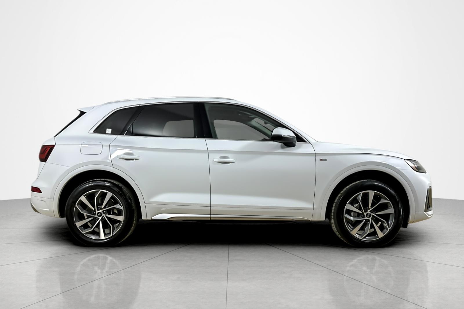 Used 2023 Glacier White Metallic Audi S line Premium 45 TFSI quattro image 6