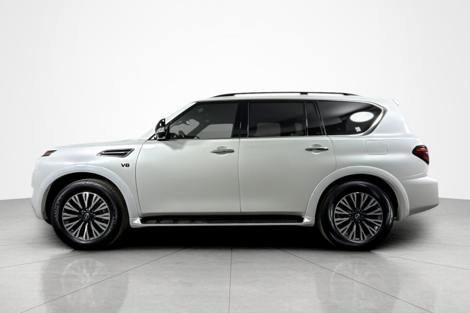 Used 2022 WHITE Nissan 4x4 SL image 2