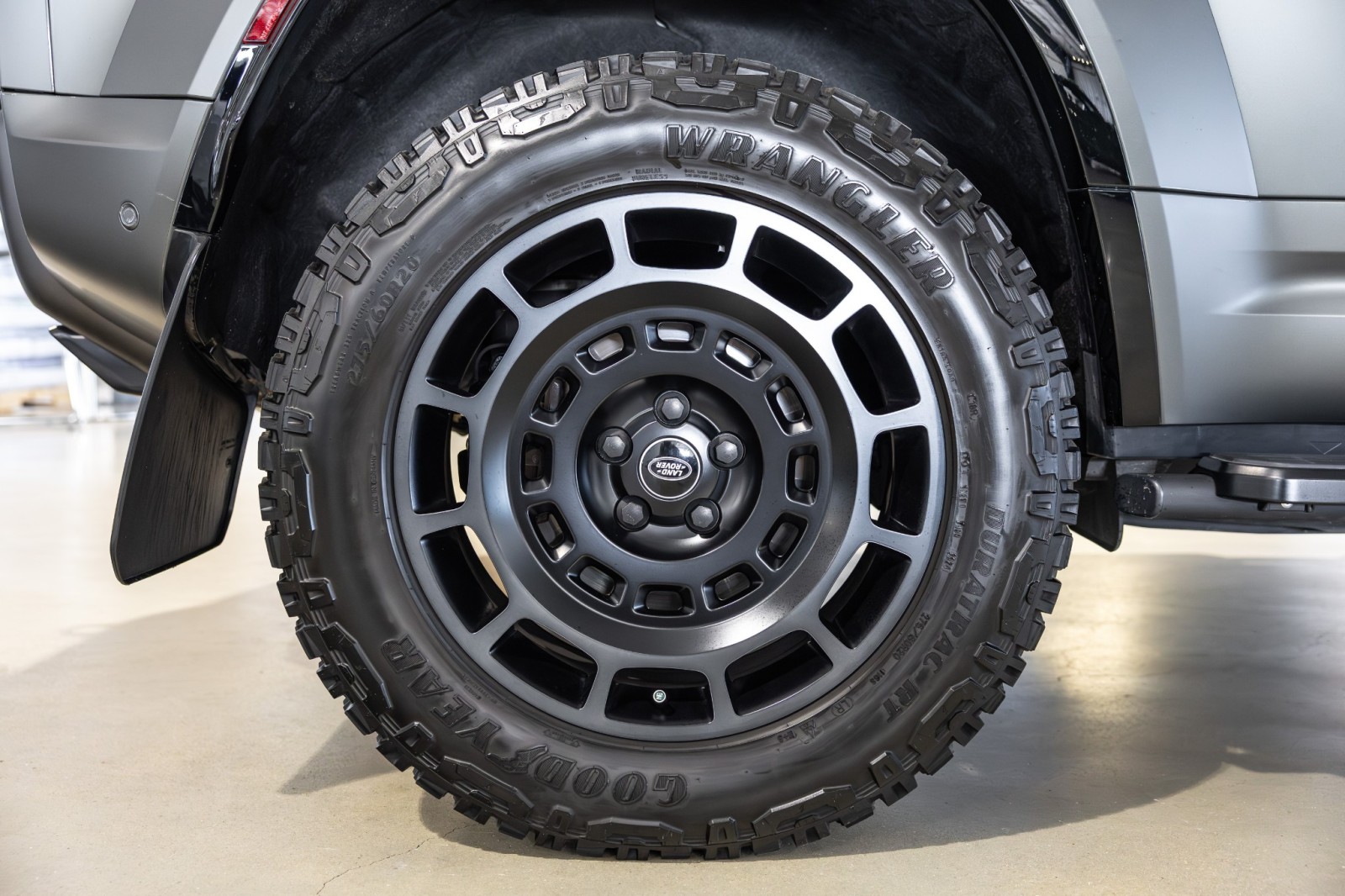 Used Car 2025 Land Rover Defender  Octa Edition One For Sale Under $160,000 In Boerne, Texas