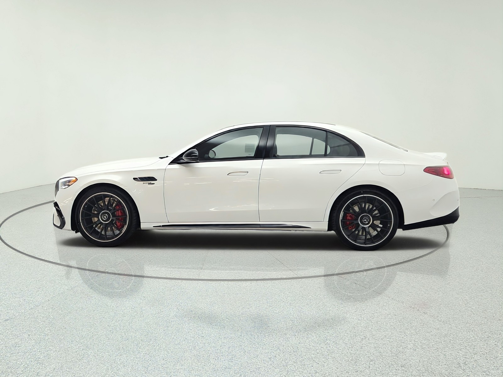 New 2027 MANUFAKTUR Moonlight White Metallic Mercedes-Benz AMG® E 53 Hybrid Sedan image 8