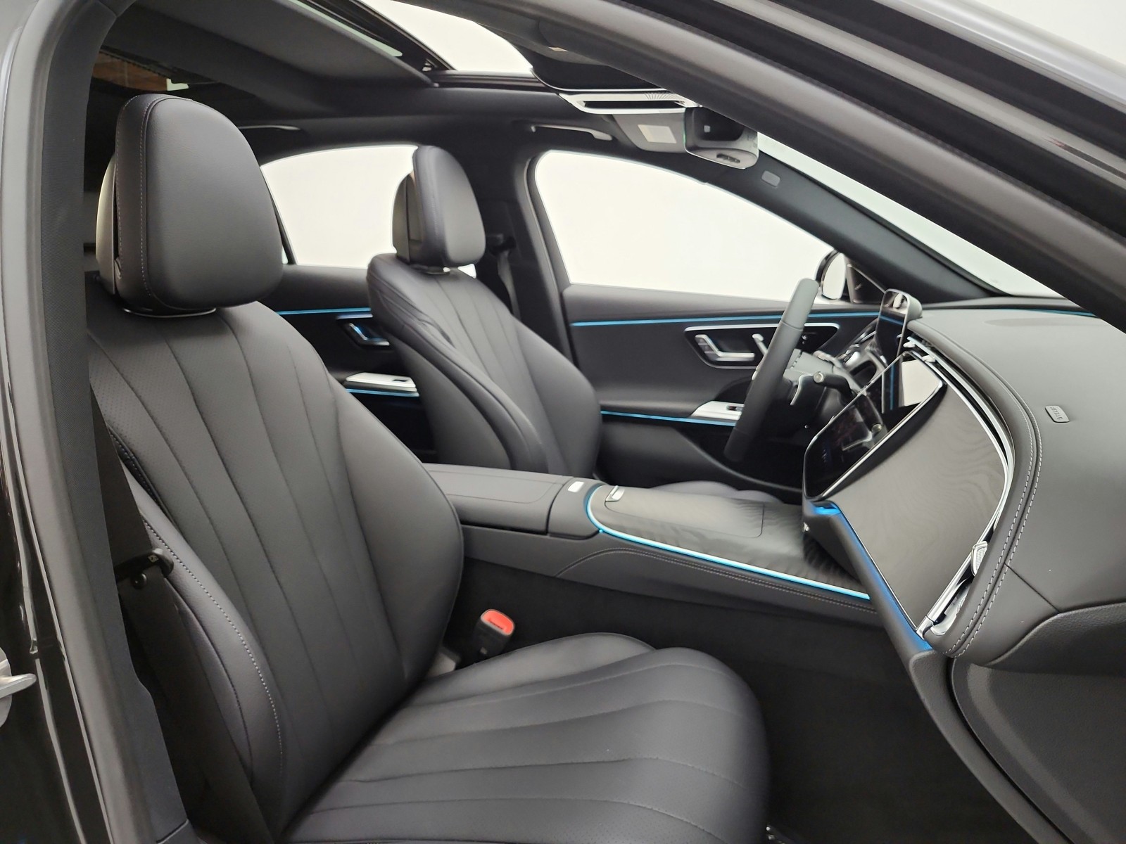 New 2027 Graphite Grey Metallic Mercedes-Benz E 350 RWD Sedan image 15