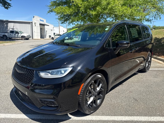 ChryslerPacifica3