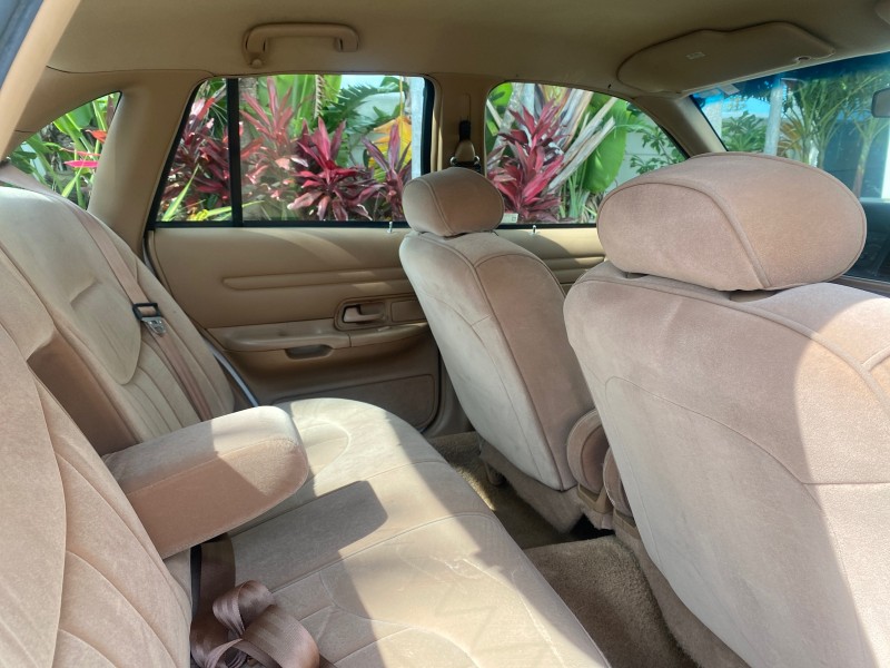 1995 Ford Crown Victoria LOW MILES 43,331 in , 