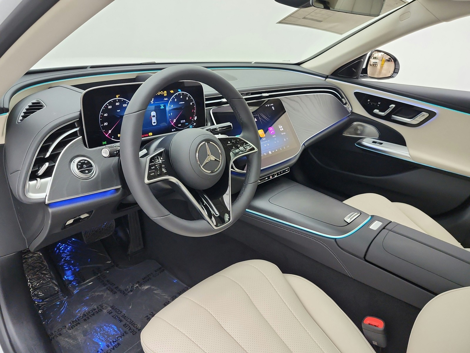New 2027 MANUFAKTUR Moonlight White Metallic Mercedes-Benz E 450 4MATIC® Sedan image 10
