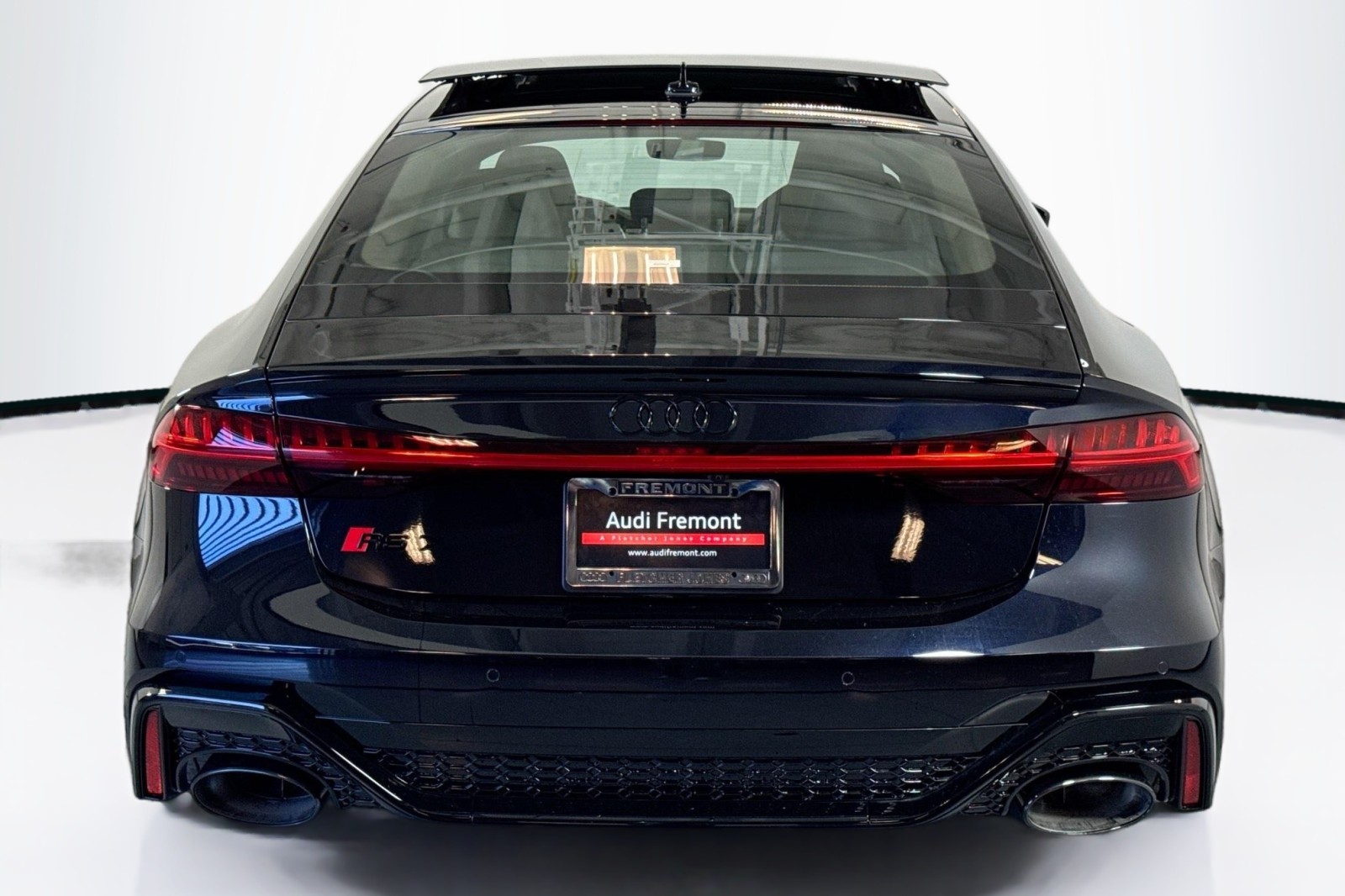 New 2025 Sebring Black Crystal Effect Audi performance 4.0 TFSI quattro image 6