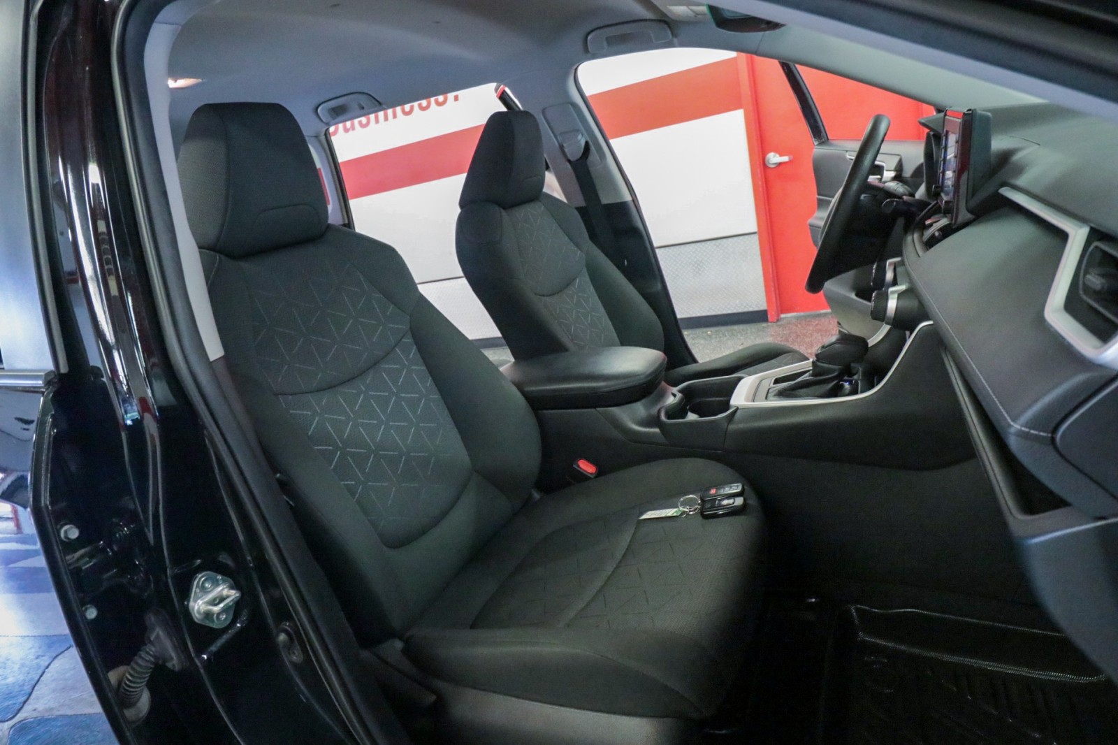 Used Car 2021 Toyota Rav4  Xle For Sale Under $20,000 In Austin, Texas
