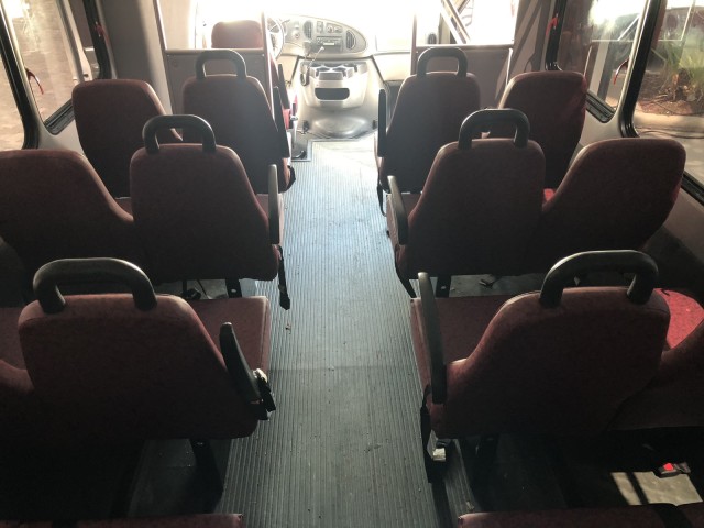 2008 Ford Econoline Commercial Cutaway low miles 20 passenger buss in pompano beach, Florida