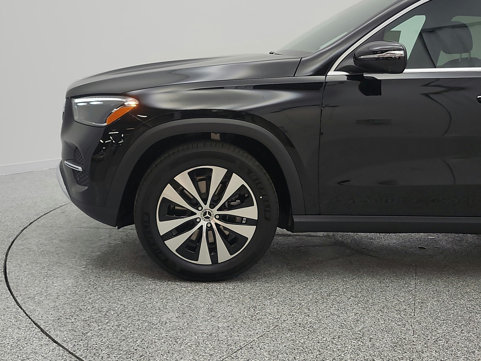 New 2026 Black Mercedes-Benz GLE 350 image 16
