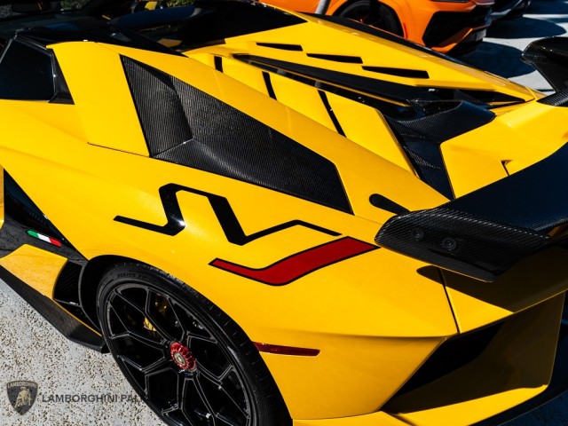 Lamborghini Aventador