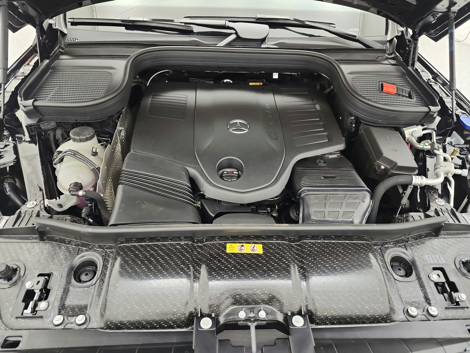 New 2026 Black Mercedes-Benz GLE 450 4MATIC® SUV image 12